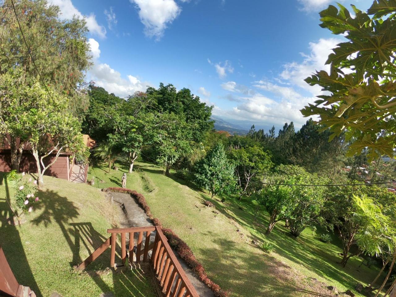 Hospedaje La Naciente Turrialba Bagian luar foto